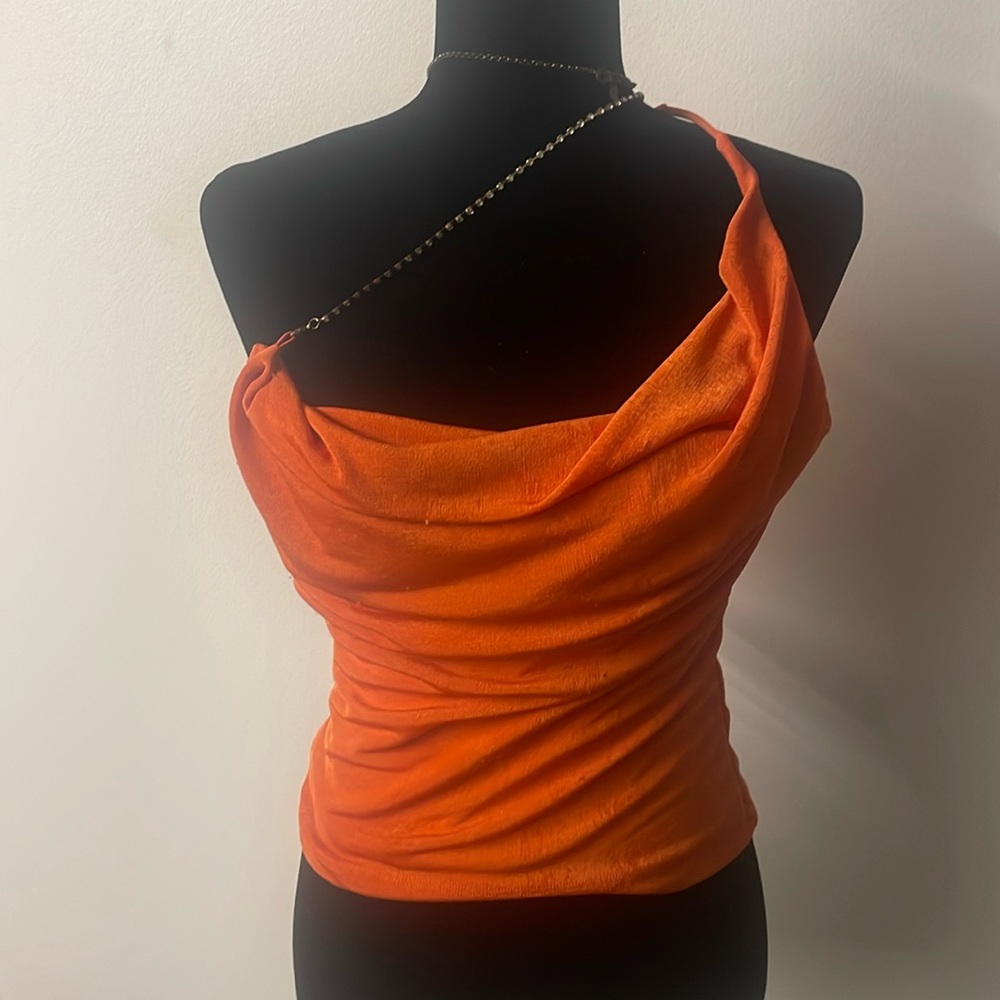 JLUXLABEL ORANGE COWEL NECK SHIRT W/ CHAIN